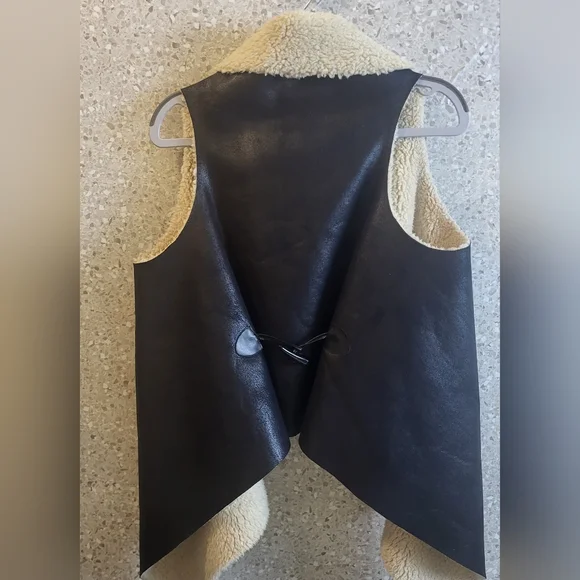 Vest For Womens Faux Leather, Black, Faux Fur, "Celle" 42 Chest - Picture 4 of 12